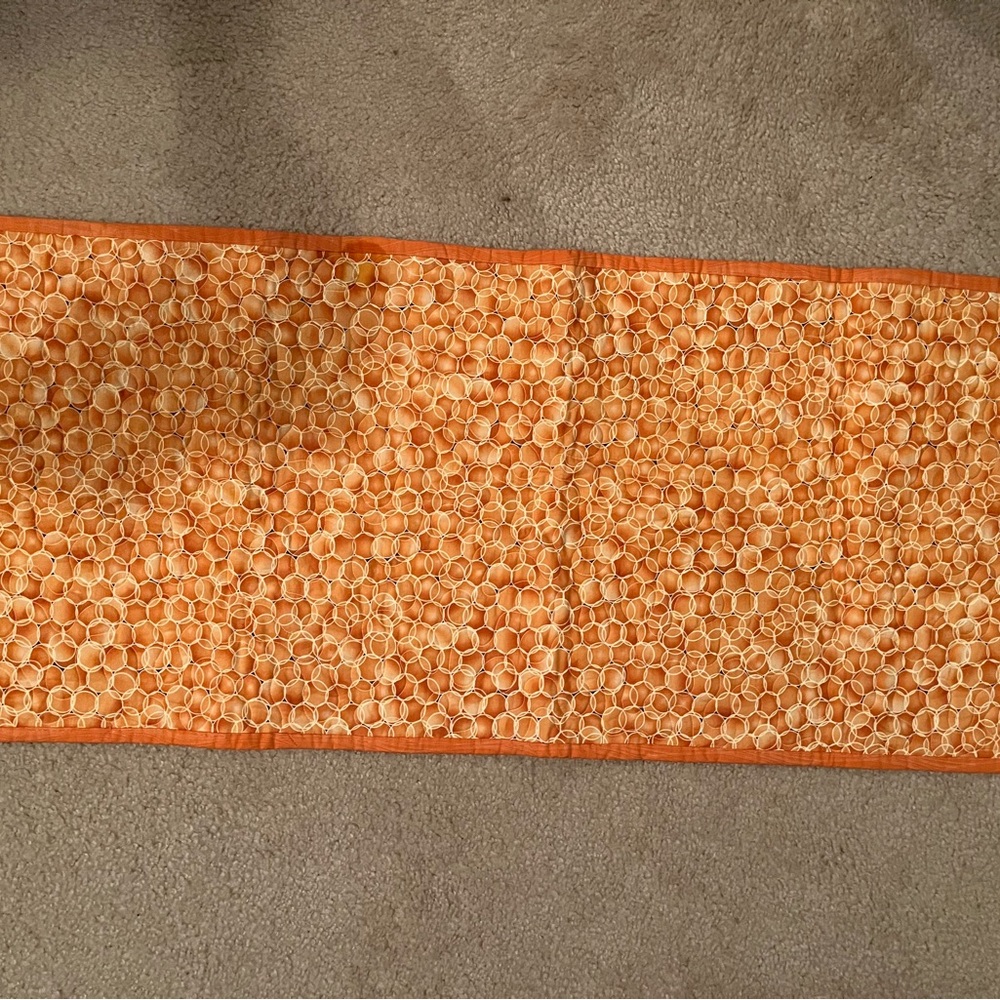 Table Runner - Picture 5 of 6